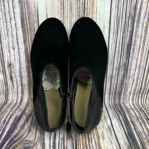 Clarks Mazy Harwich Black Suede Leather Wedge Ankle Booties New Size 7W - Picture 6 of 14